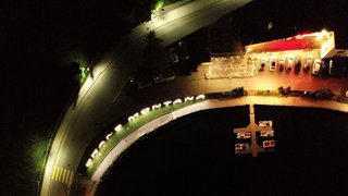 Drone de nuit: la Commune de Crans-Montana veut réduire la pollution lumineuse et photographie son territoire