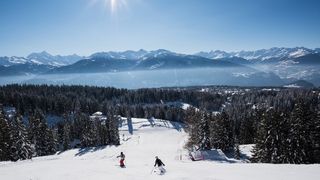 Crans-Montana soutient les enfants et jeunes skieurs qui achètent un abonnement de saison